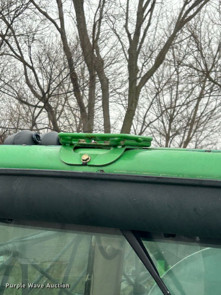 image for item DO2366 2012 John Deere 4730 sprayer