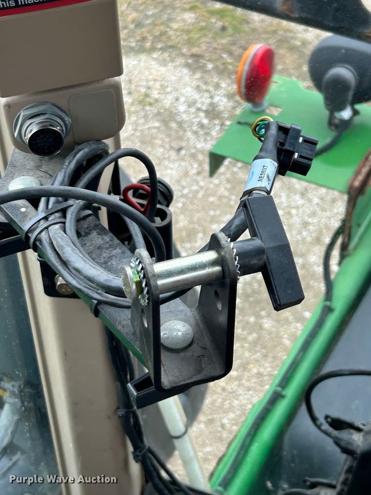 image for item DO2366 2012 John Deere 4730 sprayer