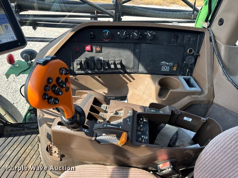 image for item DO2366 2012 John Deere 4730 sprayer