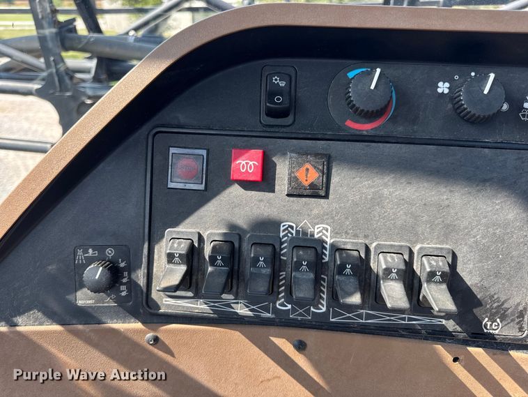 image for item DO2366 2012 John Deere 4730 sprayer