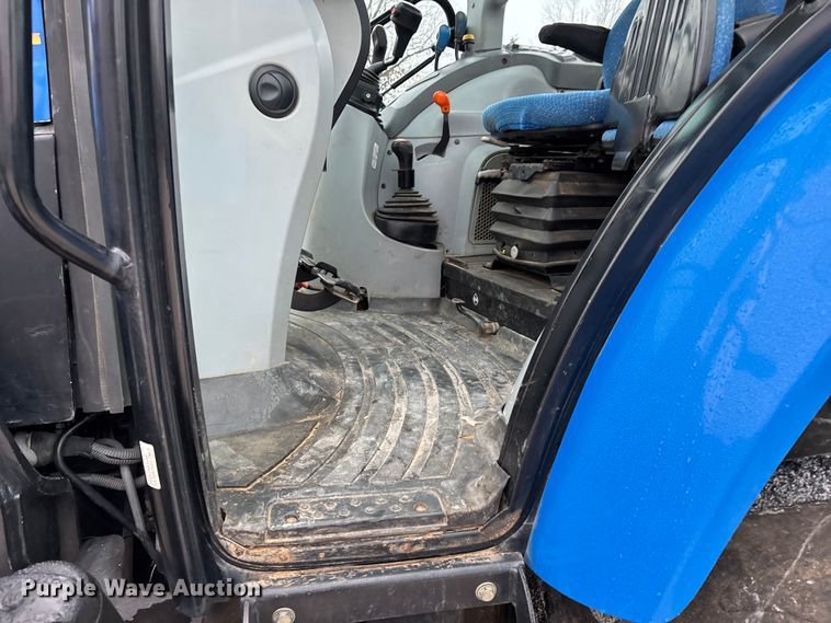image for item DT0043 2015 New Holland T4.95 MFWD tractor