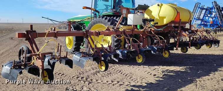 image for item DT0955 1998 H&S 16R-30VF hooded sprayer