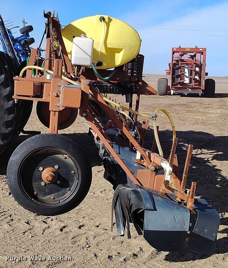 image for item DT0955 1998 H&S 16R-30VF hooded sprayer