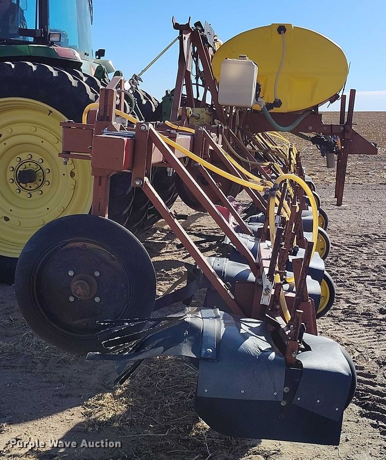 image for item DT0955 1998 H&S 16R-30VF hooded sprayer