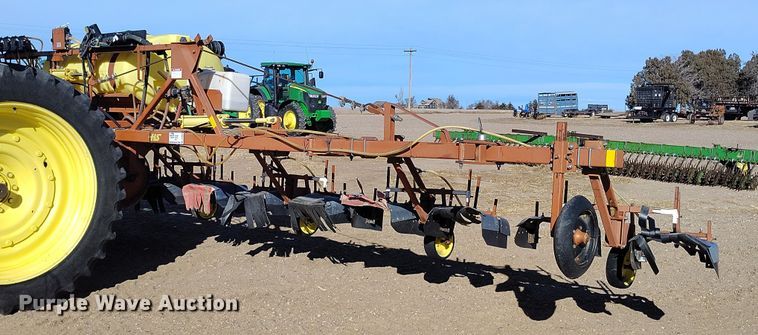 image for item DT0955 1998 H&S 16R-30VF hooded sprayer