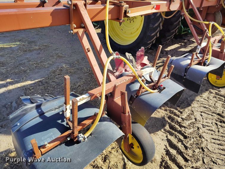 image for item DT0955 1998 H&S 16R-30VF hooded sprayer