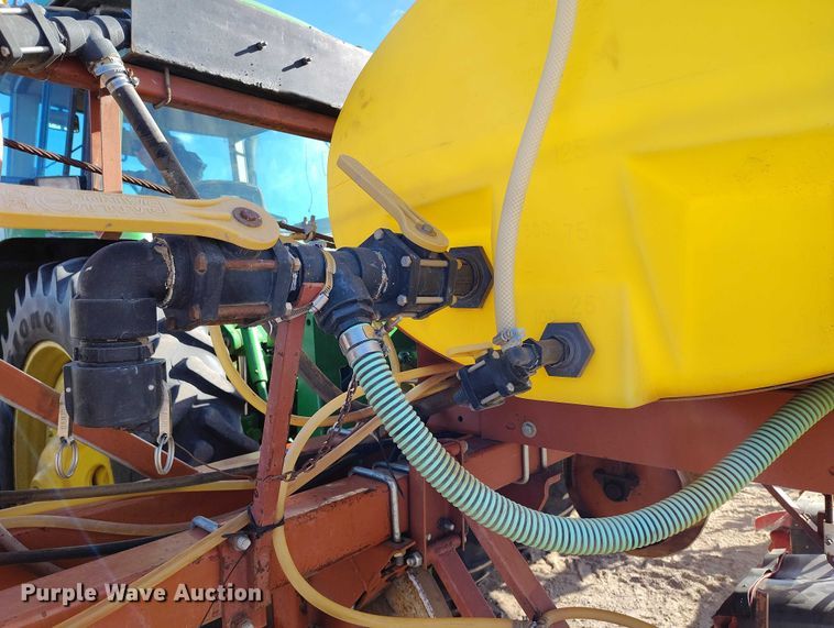 image for item DT0955 1998 H&S 16R-30VF hooded sprayer