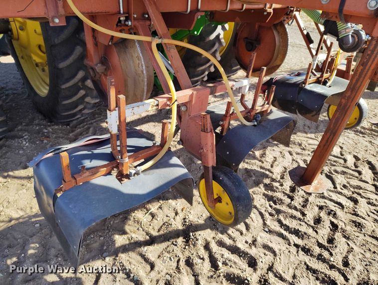 image for item DT0955 1998 H&S 16R-30VF hooded sprayer