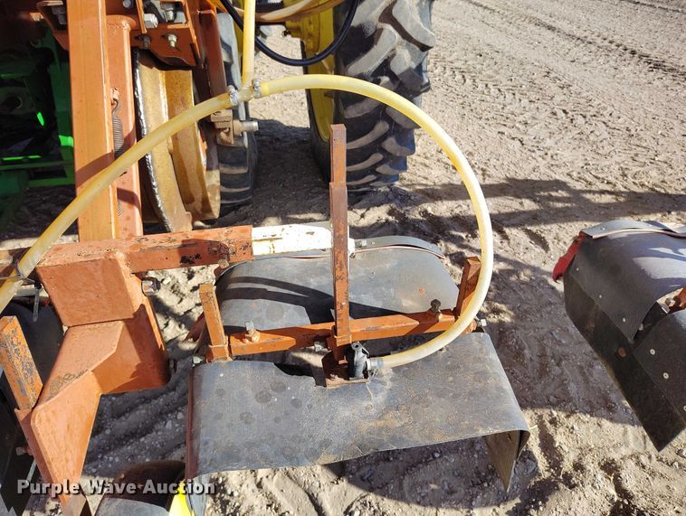 image for item DT0955 1998 H&S 16R-30VF hooded sprayer