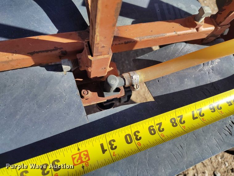 image for item DT0955 1998 H&S 16R-30VF hooded sprayer