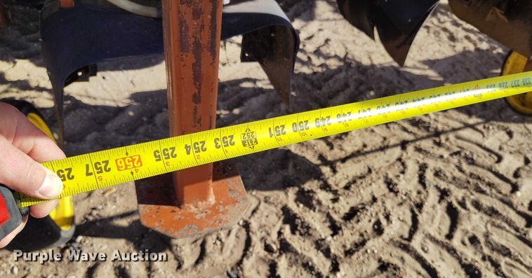 image for item DT0955 1998 H&S 16R-30VF hooded sprayer