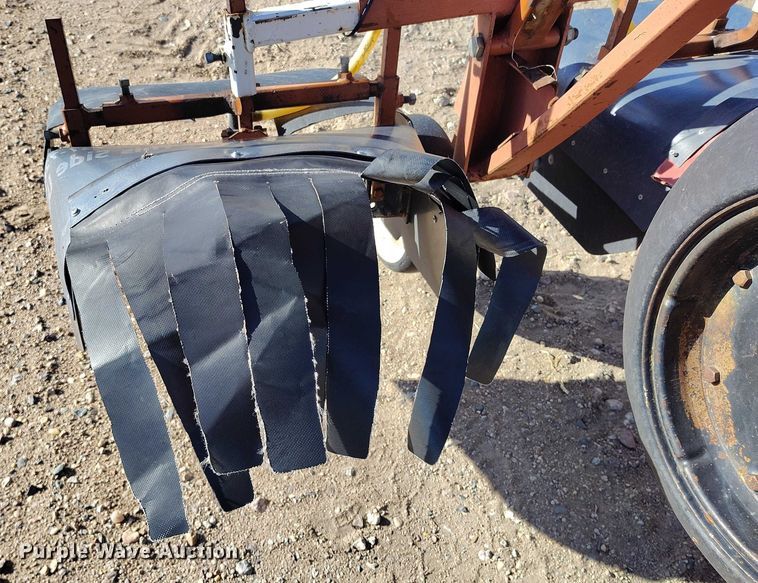 image for item DT0955 1998 H&S 16R-30VF hooded sprayer