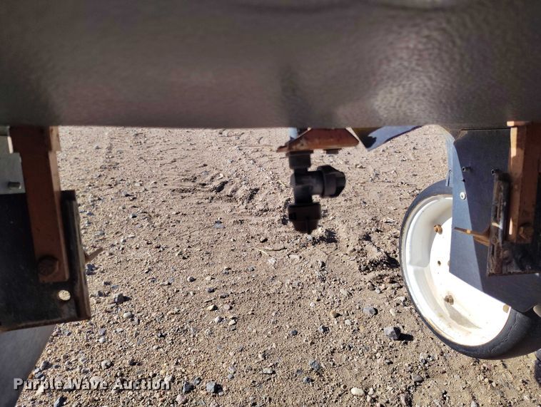 image for item DT0955 1998 H&S 16R-30VF hooded sprayer