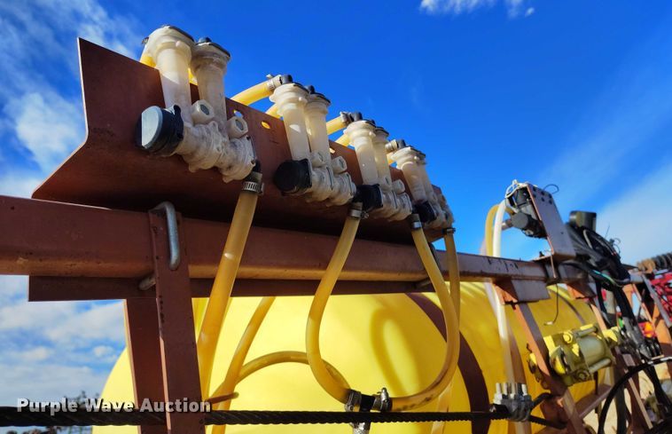 image for item DT0955 1998 H&S 16R-30VF hooded sprayer