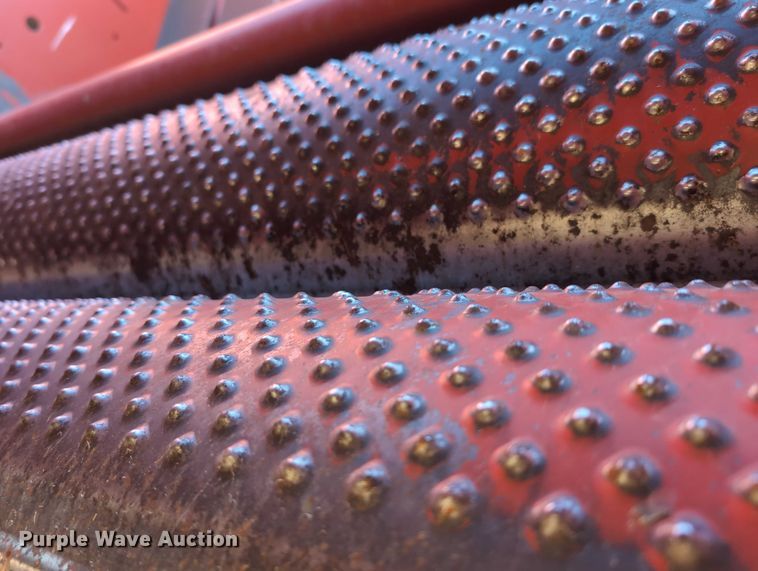 image for item DT1751 New Holland 664 round baler