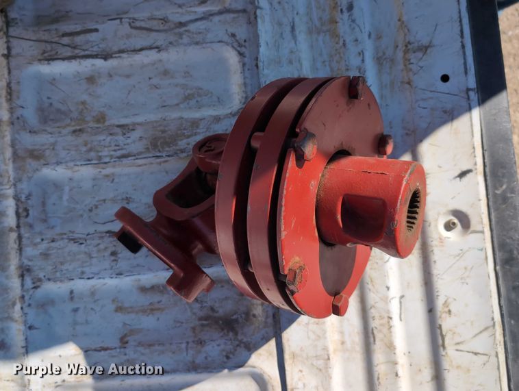 image for item DT1751 New Holland 664 round baler