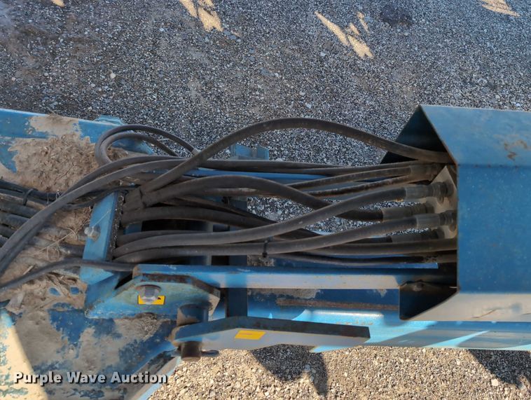 image for item DT1753 1996 Kinze 2600 split row no-till planter