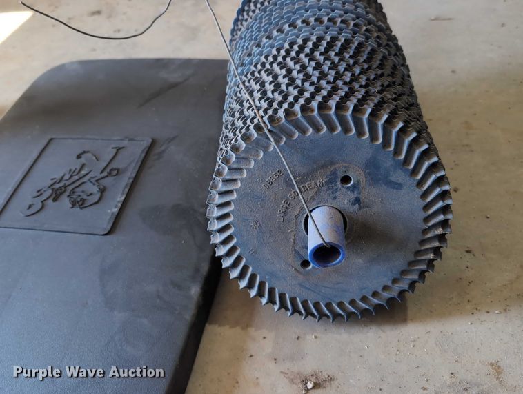 image for item DT1753 1996 Kinze 2600 split row no-till planter