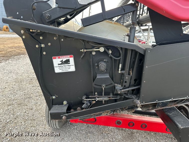 image for item DV0791 Massey Ferguson 8000 flex head