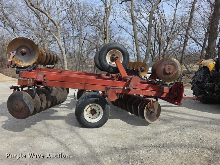 image for item DZ3956 Kewanee 1100 tandem disk