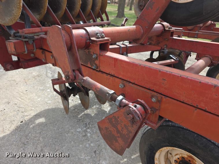 image for item DZ3956 Kewanee 1100 tandem disk