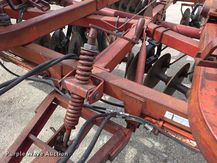 image for item DZ3956 Kewanee 1100 tandem disk