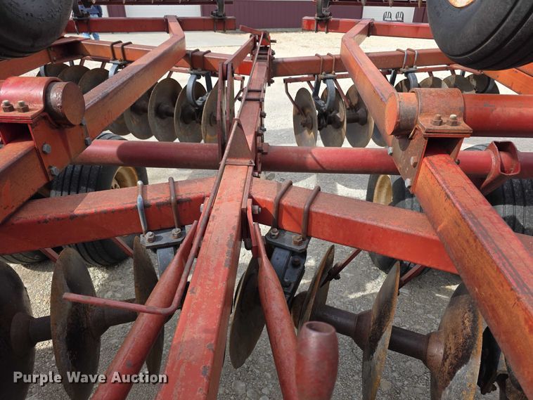 image for item DZ3956 Kewanee 1100 tandem disk