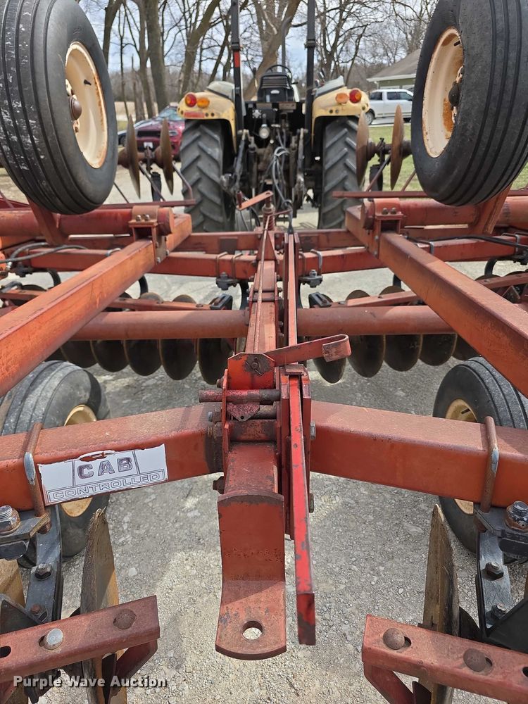 image for item DZ3956 Kewanee 1100 tandem disk