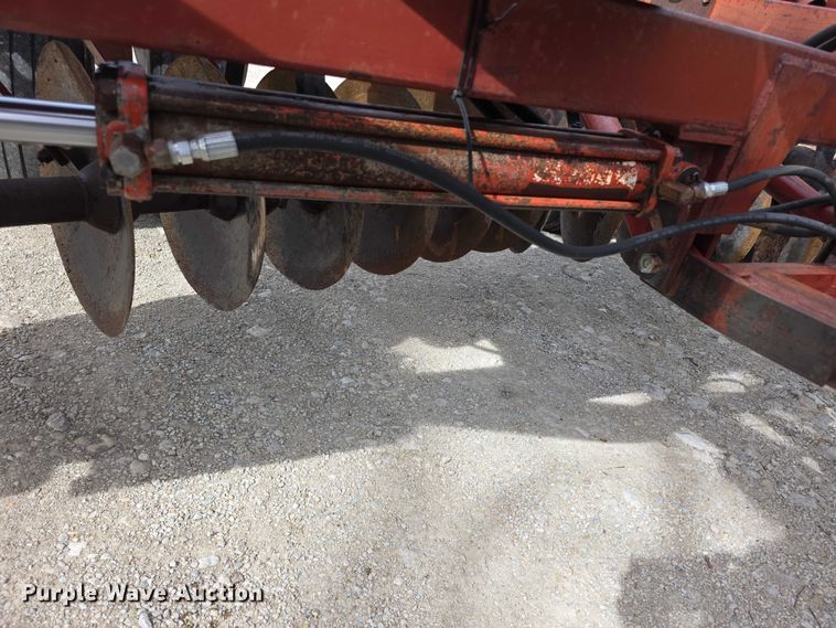 image for item DZ3956 Kewanee 1100 tandem disk