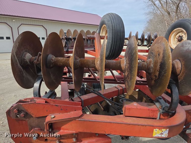 image for item DZ3956 Kewanee 1100 tandem disk