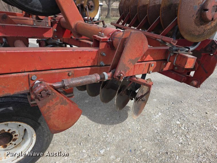 image for item DZ3956 Kewanee 1100 tandem disk