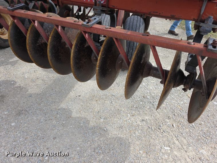 image for item DZ3956 Kewanee 1100 tandem disk