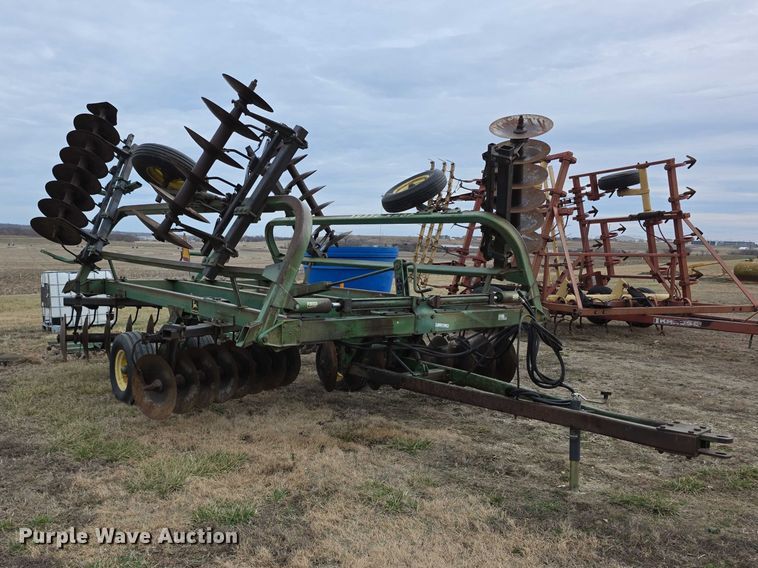 image for item DZ3957 John deere  235 double off-set disk