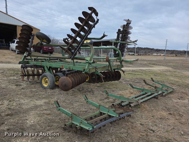 image for item DZ3957 John deere  235 double off-set disk