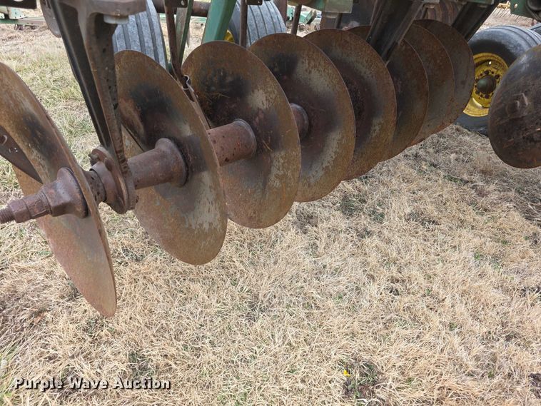 image for item DZ3957 John deere  235 double off-set disk