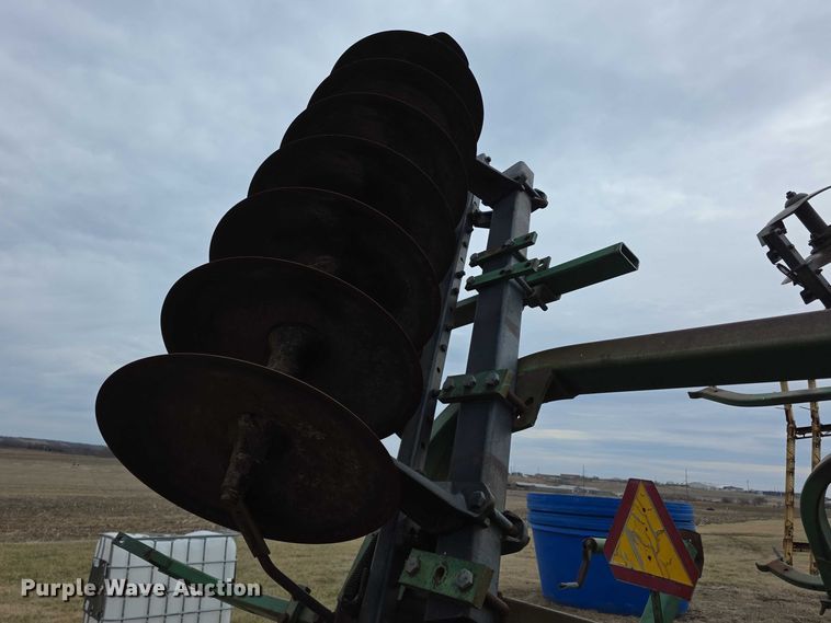 image for item DZ3957 John deere  235 double off-set disk
