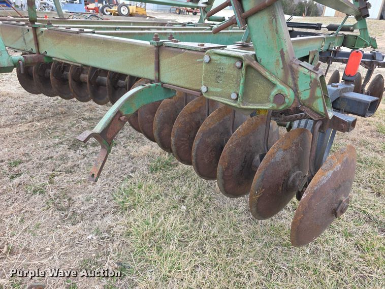 image for item DZ3957 John deere  235 double off-set disk