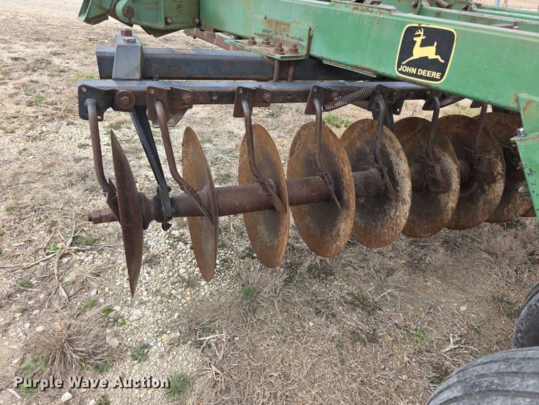 image for item DZ3957 John deere  235 double off-set disk