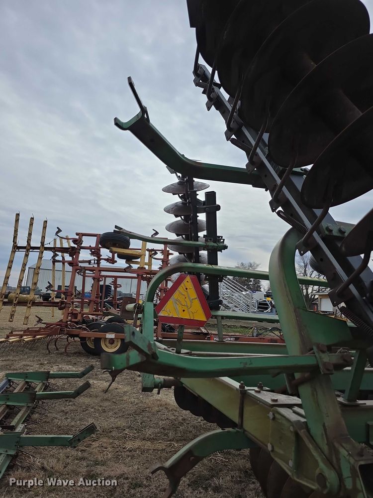 image for item DZ3957 John deere  235 double off-set disk