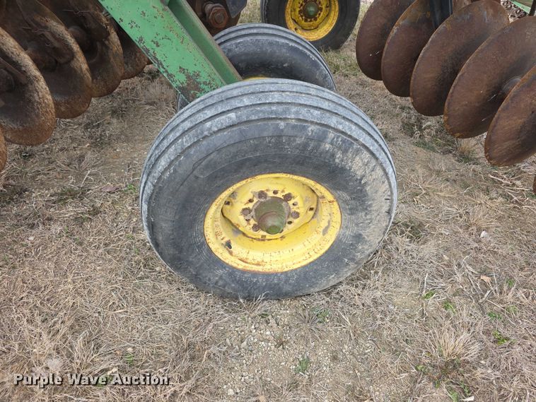 image for item DZ3957 John deere  235 double off-set disk