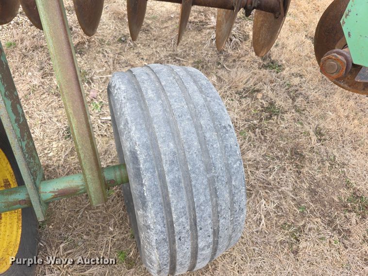 image for item DZ3957 John deere  235 double off-set disk