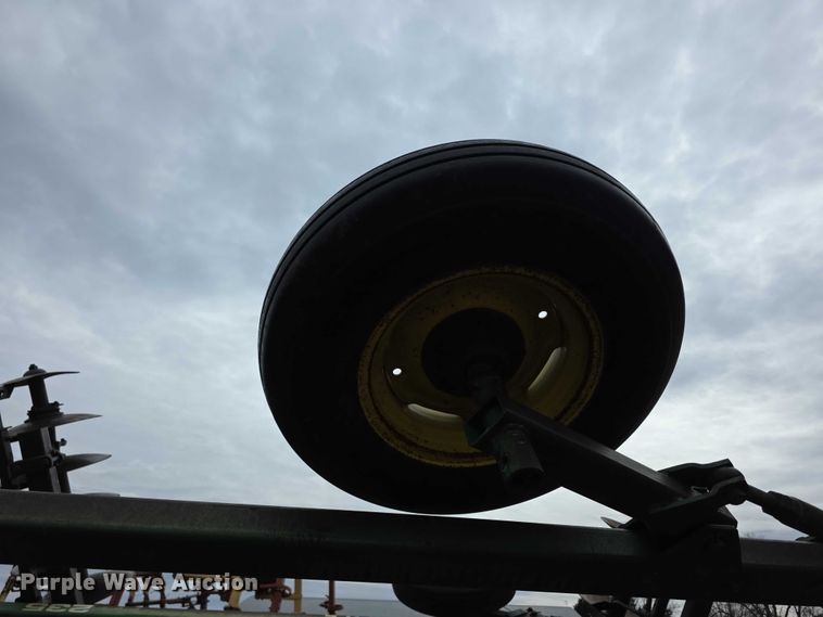 image for item DZ3957 John deere  235 double off-set disk