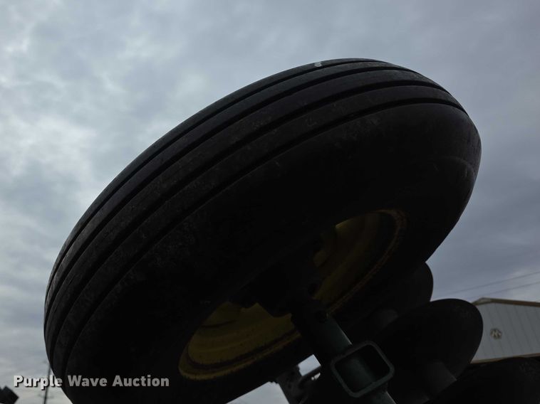 image for item DZ3957 John deere  235 double off-set disk