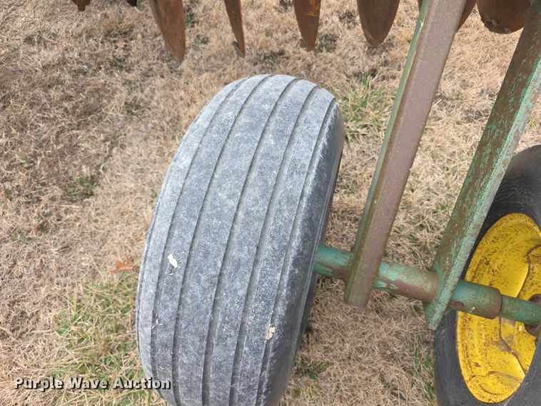 image for item DZ3957 John deere  235 double off-set disk