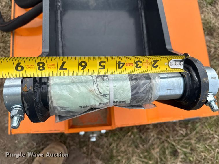 image for item DZ4354 2025 Wolverine GCI-32-48L skid steer flail mower