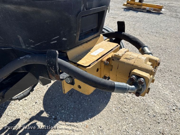 image for item DZ4390 2003 New Holland TS100A tractor