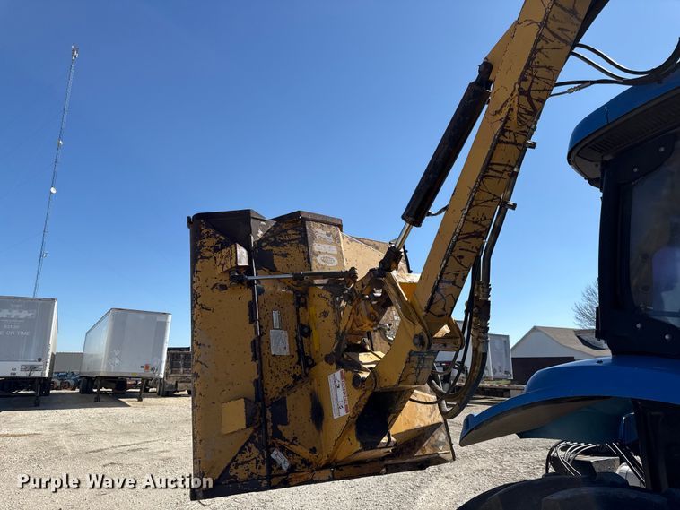 image for item DZ4390 2003 New Holland TS100A tractor