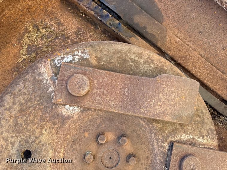 image for item DZ4390 2003 New Holland TS100A tractor