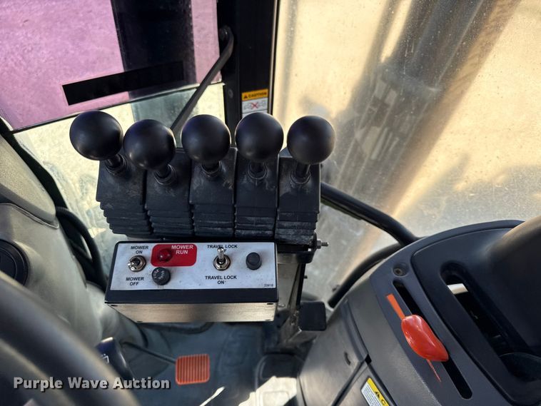 image for item DZ4390 2003 New Holland TS100A tractor