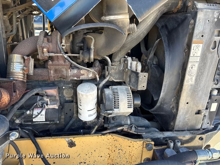 image for item DZ4390 2003 New Holland TS100A tractor